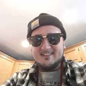 Meet your Posher, Adam